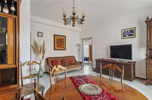 Foto 16 - Simplistic Holiday Home in Imperia near Porto Maurizio
