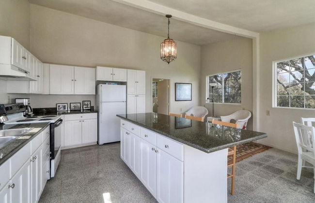 LX 57: Weathertop Rustic Ranch in Carmel With Luxury Amenities - Photo 8