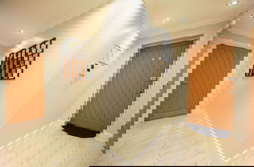 Photo 4 - Malthouse Court