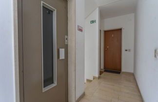 Foto 2 - Zia Dina Apartment