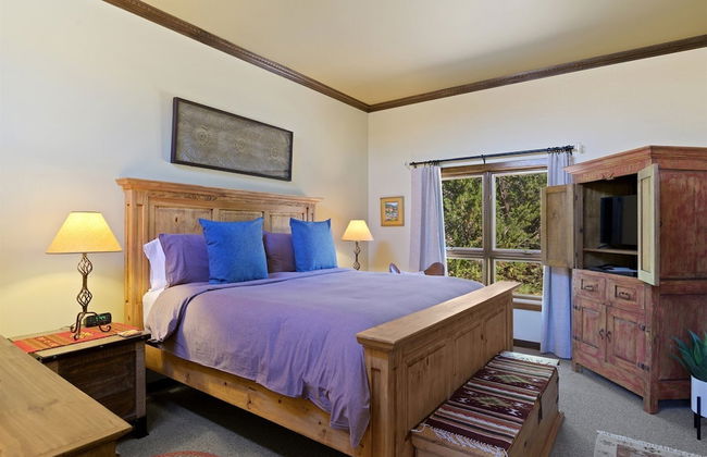 Casa Mariani - Stylish, Private, Serene - NEW Listing - Photo 3