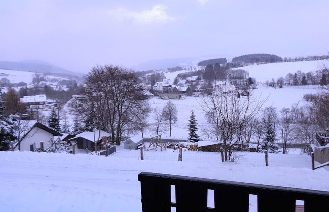 Cozy House with Terrace & Fireplace near Winterberg - Foto 28