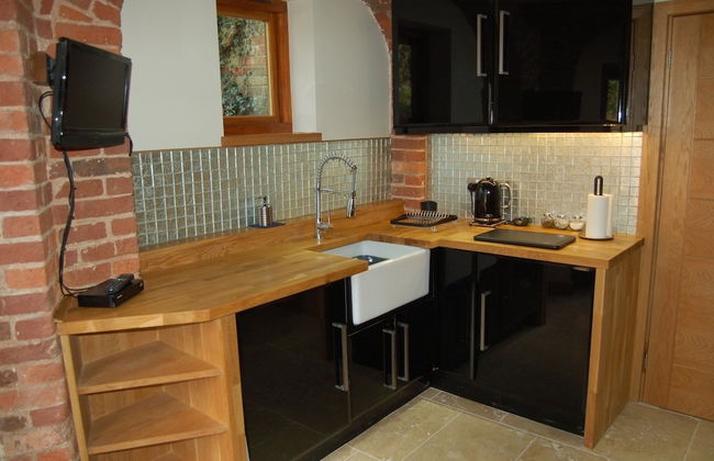 The Hyde Dovecote Kinver, pet Friendly Holiday let - Photo 3