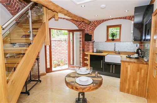 Foto 9 - The Hyde Dovecote Kinver, pet Friendly Holiday let