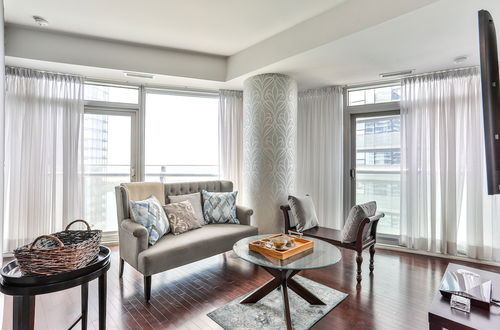 Photo 26 - Exquisite 55th Floor 2 Bed 2 Bath Parking