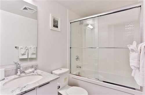 Foto 38 - Exquisite 55th Floor 2 Bed 2 Bath Parking