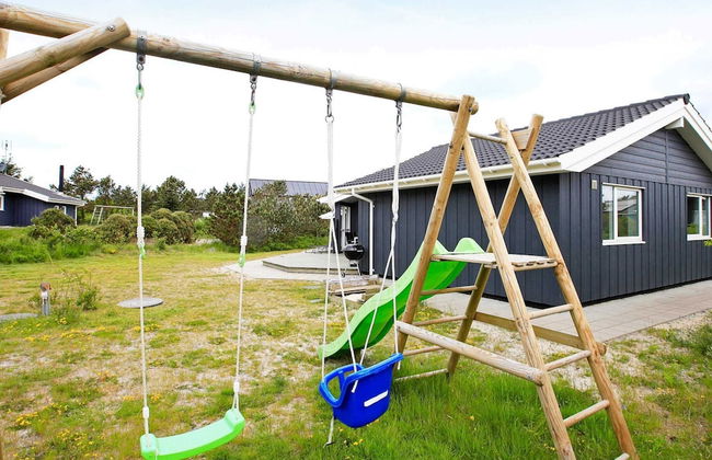 8 Person Holiday Home in Henne - Foto 16