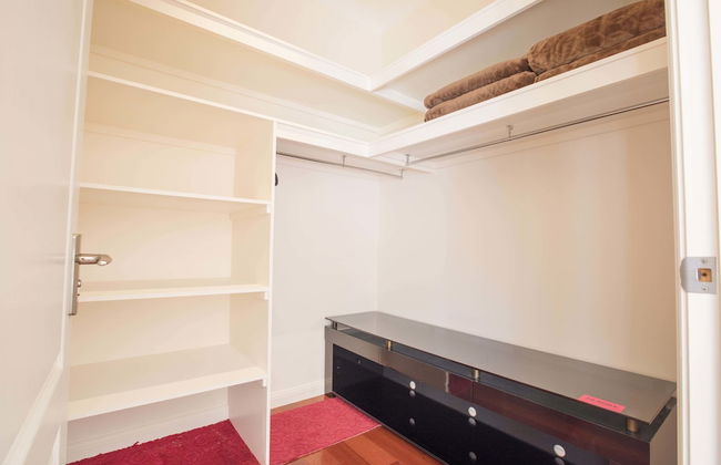 The Art House - Photo 8