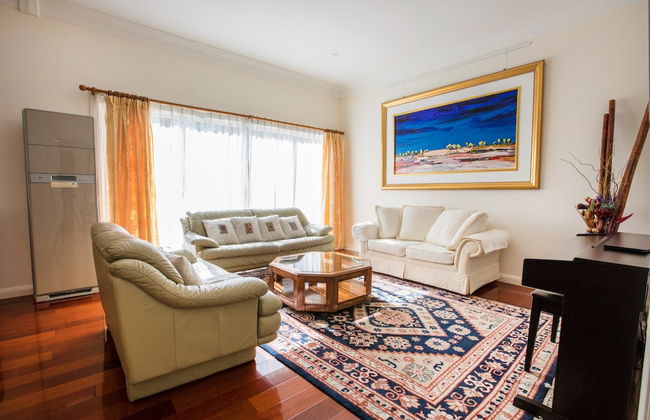 The Art House - Photo 18