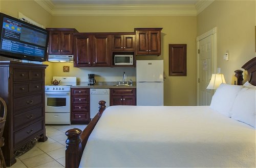 Photo 8 - Chipman Hill Suites on Union