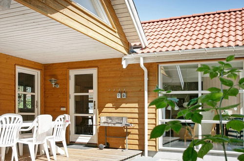 Photo 19 - 10 Person Holiday Home in Aakirkeby