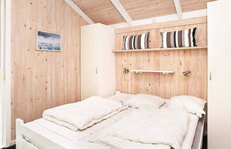 Foto 1 - 8 Person Holiday Home in Laeso-by Traum