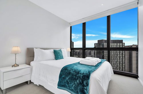 Photo 19 - Melbourne Lifestyle Apartments - Best Views on Collins