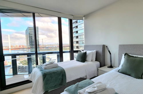 Photo 26 - Melbourne Lifestyle Apartments - Best Views on Collins