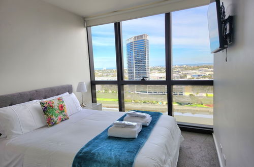 Photo 15 - Melbourne Lifestyle Apartments - Best Views on Collins