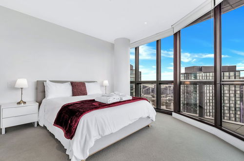 Photo 17 - Melbourne Lifestyle Apartments - Best Views on Collins