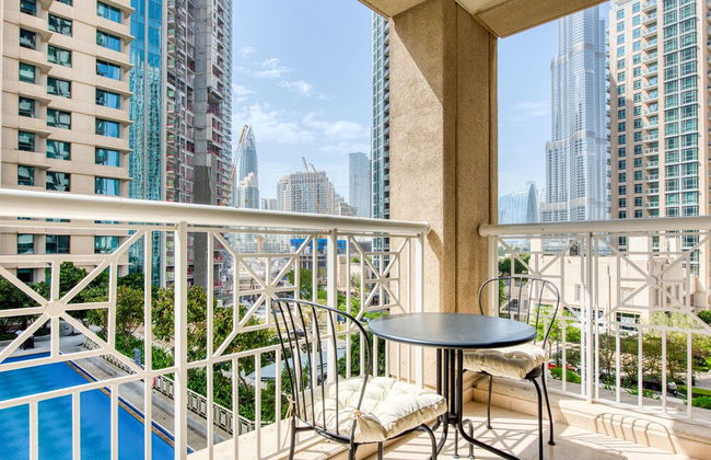 Maison Privee - Radiant Urban Retreat with Iconic Burj Khalifa Vws - Foto 28