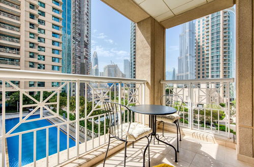 Photo 26 - Maison Privee - Radiant Urban Retreat with Iconic Burj Khalifa Vws