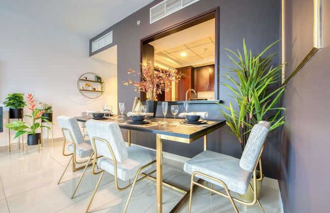 Maison Privee - Radiant Urban Retreat with Iconic Burj Khalifa Vws - Foto 8