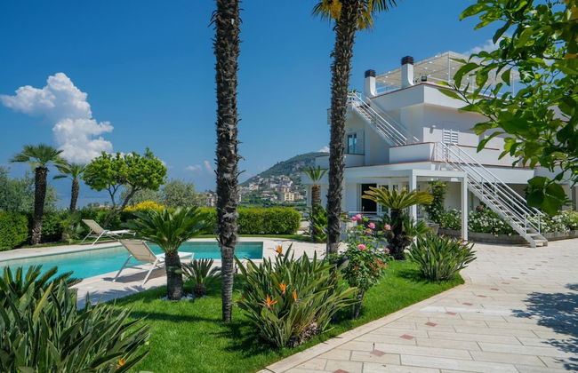 Villa Romeo in Vico Equense - Photo 56