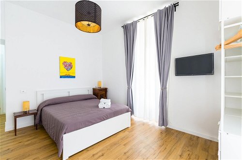 Photo 18 - Barrio 133 - Double Bedroom in Center by Napoliapartments