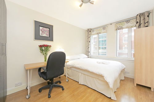 Photo 12 - Baker Street Suites