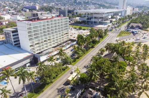 Foto 67 - Ramada by Wyndham Acapulco Hotel & Suites