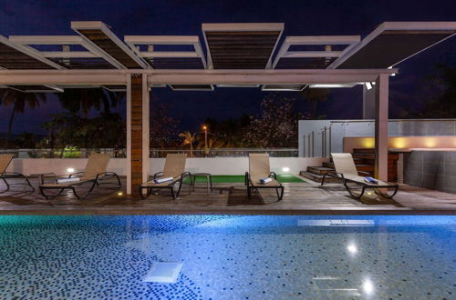 Foto 49 - Ramada by Wyndham Acapulco Hotel & Suites