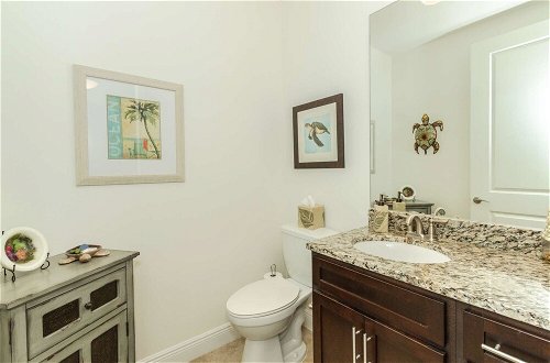 Photo 14 - The Residences At Coconut Pointe 8203