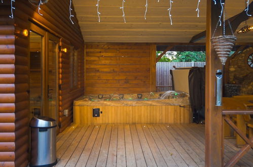 Photo 27 - Brook Barn with Sauna & Hot Tub