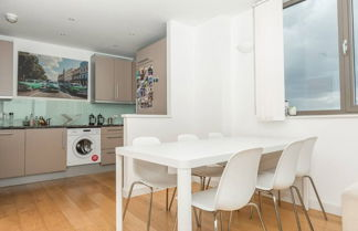 Foto 1 - Centrally Located Spacious Flat