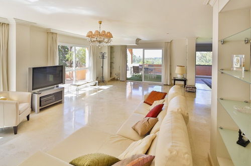 Photo 12 - Casa Marbella Club