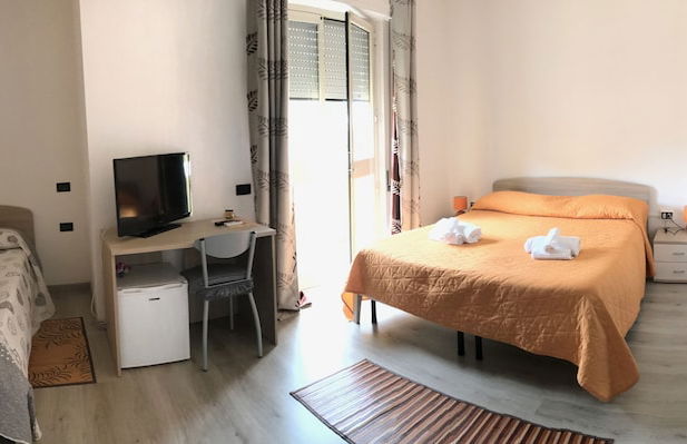 Raxul Room - Photo 1