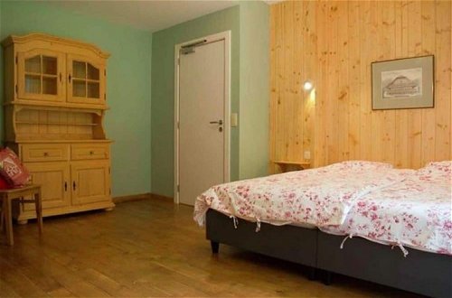 Foto 5 - Luxurious, Spacious Villa With Sauna Located Next to a Castle
