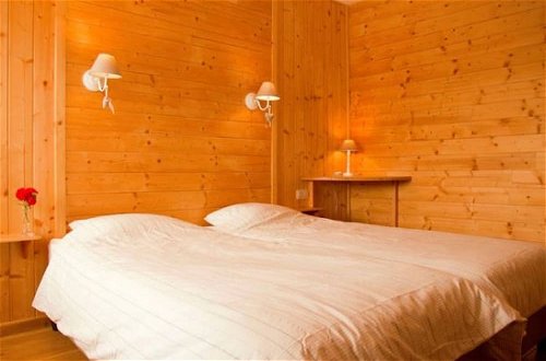 Foto 6 - Luxurious, Spacious Villa With Sauna Located Next to a Castle