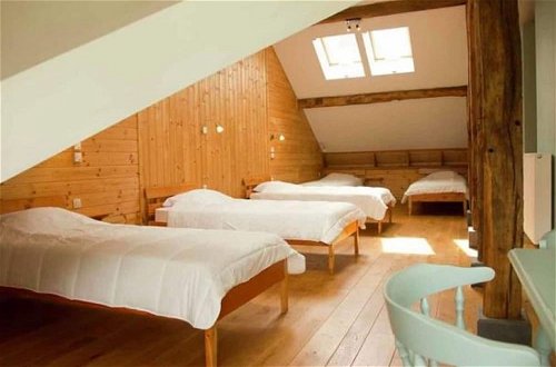 Foto 4 - Luxurious, Spacious Villa With Sauna Located Next to a Castle