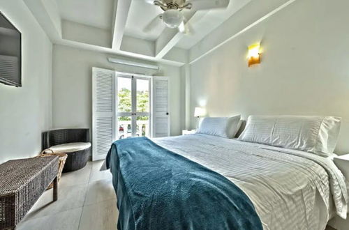 Photo 2 - Santo Domingo Condos by Velvet Luxury