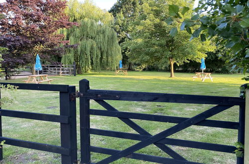 Photo 19 - Brundish, Suffolk Large 4-bed Barn Stunning