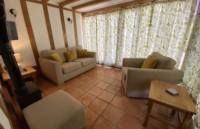 Brundish, Suffolk Large 4-bed Barn Stunning! - Photo 11