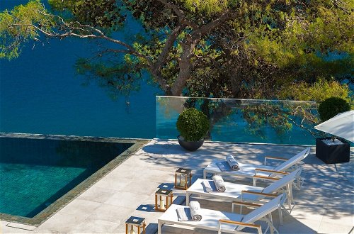Foto 71 - Luxury Villa Silent with Infinity Pool