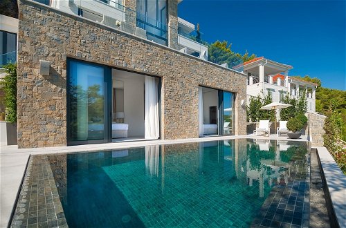 Photo 52 - Luxury Villa Silent with Infinity Pool