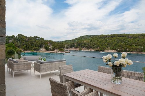 Foto 77 - Luxury Villa Silent with Infinity Pool