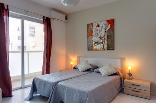 Photo 18 - Modern Apartment in the Heart of St Julian's