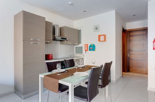 Photo 6 - Modern Apartment in the Heart of St Julian's