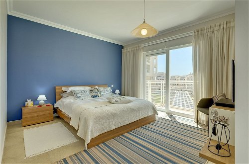 Photo 6 - Luxury Apartment inc Pool & Views