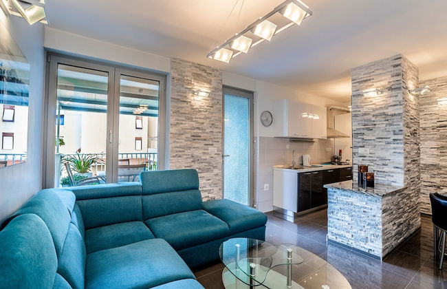 Modern apt Close to Znjan Beach, With big Terrace - Foto 14