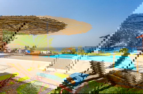 Foto 66 - Villa Minoas Large Private Pool Walk to Beach Sea Views A C Wifi Eco-friendly - 2565