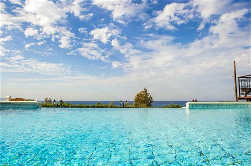 Photo 11 - Villa Minoas Large Private Pool Walk to Beach Sea Views A C Wifi Eco-friendly - 2565