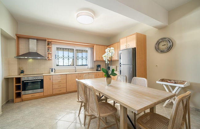 Villa Erasmia Large Private Pool Walk to Beach Sea Views A C Wifi - 2646 - Photo 42