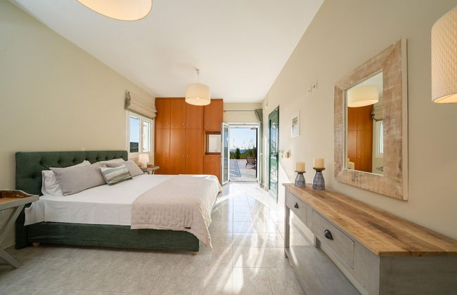 Villa Erasmia Large Private Pool Walk to Beach Sea Views A C Wifi - 2646 - Photo 37